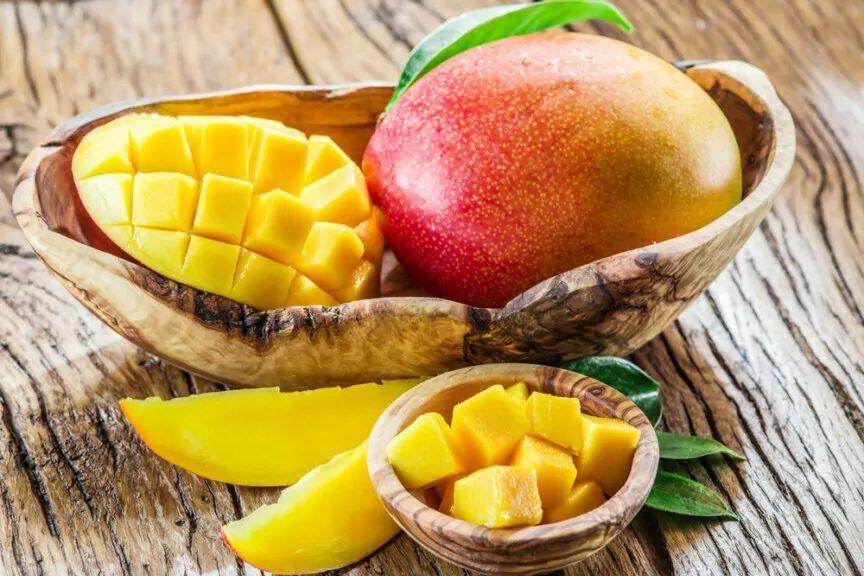 czy pies może jeść mango