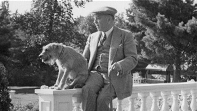 William Lyon Mackenzie King z psem Pat