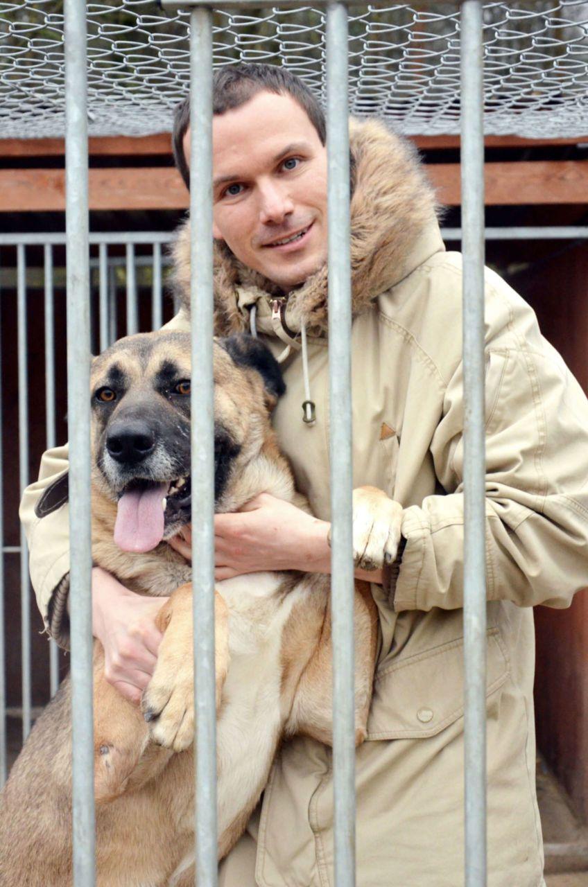 Łukasz Balcer z psem