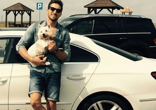 Rafał Maślak z suczką