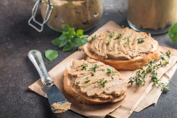 Czy pies może jeść pasztet?